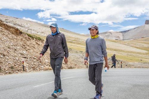  Ladakh ka mausam, Kashmir ki kasam aur Bombay ke fashion ka koi bharosa nahin