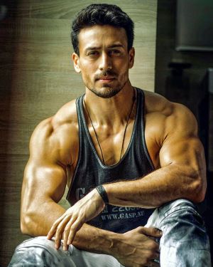  Tiger Shroff to be a special judge on Nach Baliye?