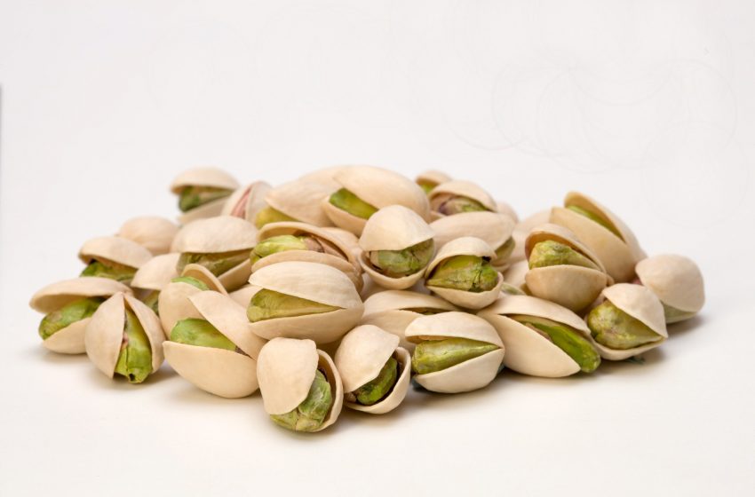  Pop a pistachio to lose weight