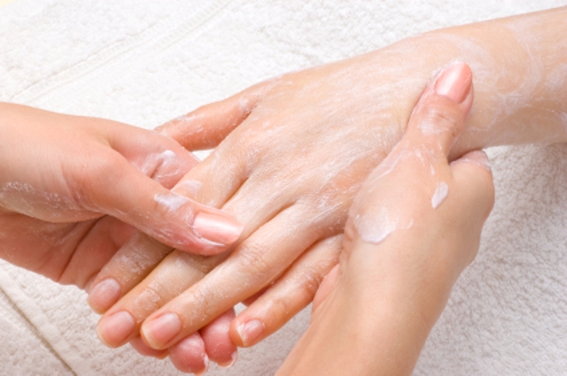  How to build a hand care routine for soft, smooth hands this winter