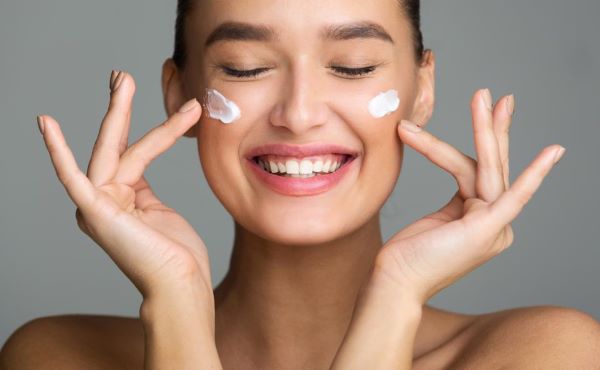  TOP 5 Chemicals that are good for your skin, and how they benefit it