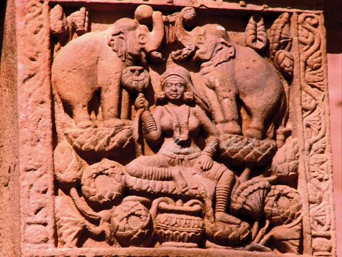  IHC presents pioneering talk on birth of deities in Indian art