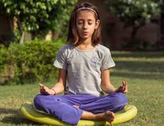  How mindfulness meditation helps boost brain health