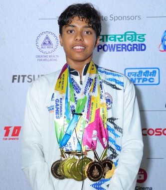  Dhinidhi Desinghu made a golden splash at the 37th National Games held in Goa