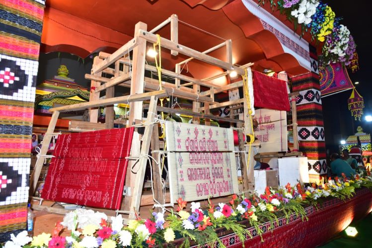  Moving away from the traditional method, Odisha Weaves ‘Karuna Silk’ with compassion