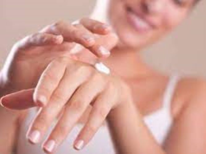  How to build a hand care routine for soft, smooth hands in winters