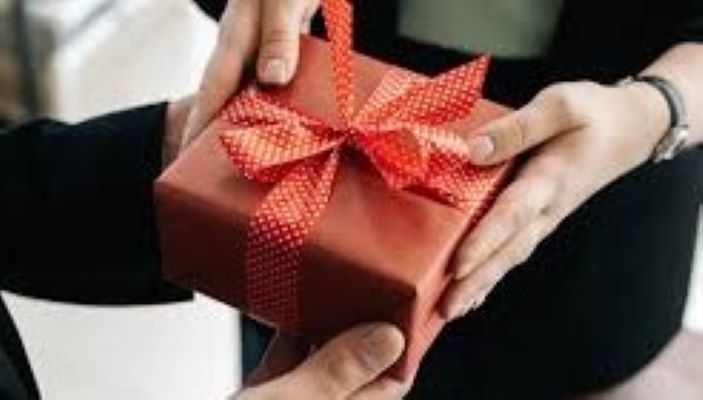  Corporate gifting is crucial to building business relationships