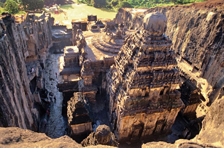  Ellora: A Vision of Grandeur