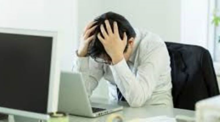  Desk Job Wellness: Common mistakes to avoid for better eye health