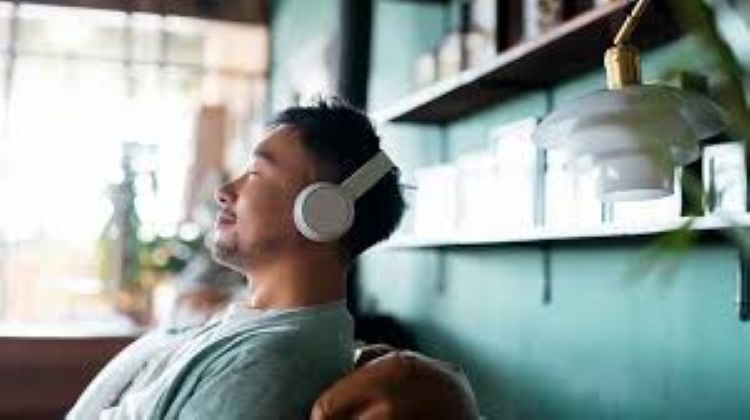  ‘Earphone use can lead to serious ear infections’