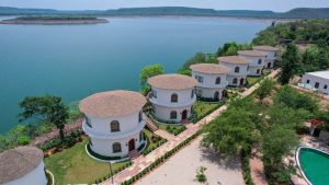 Narwar Lakefront Resort